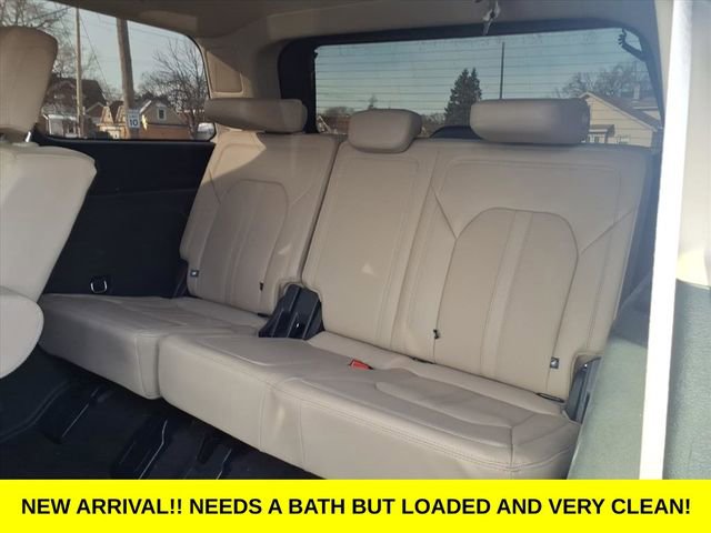 Used 2023 Ford Expedition Limited image 11