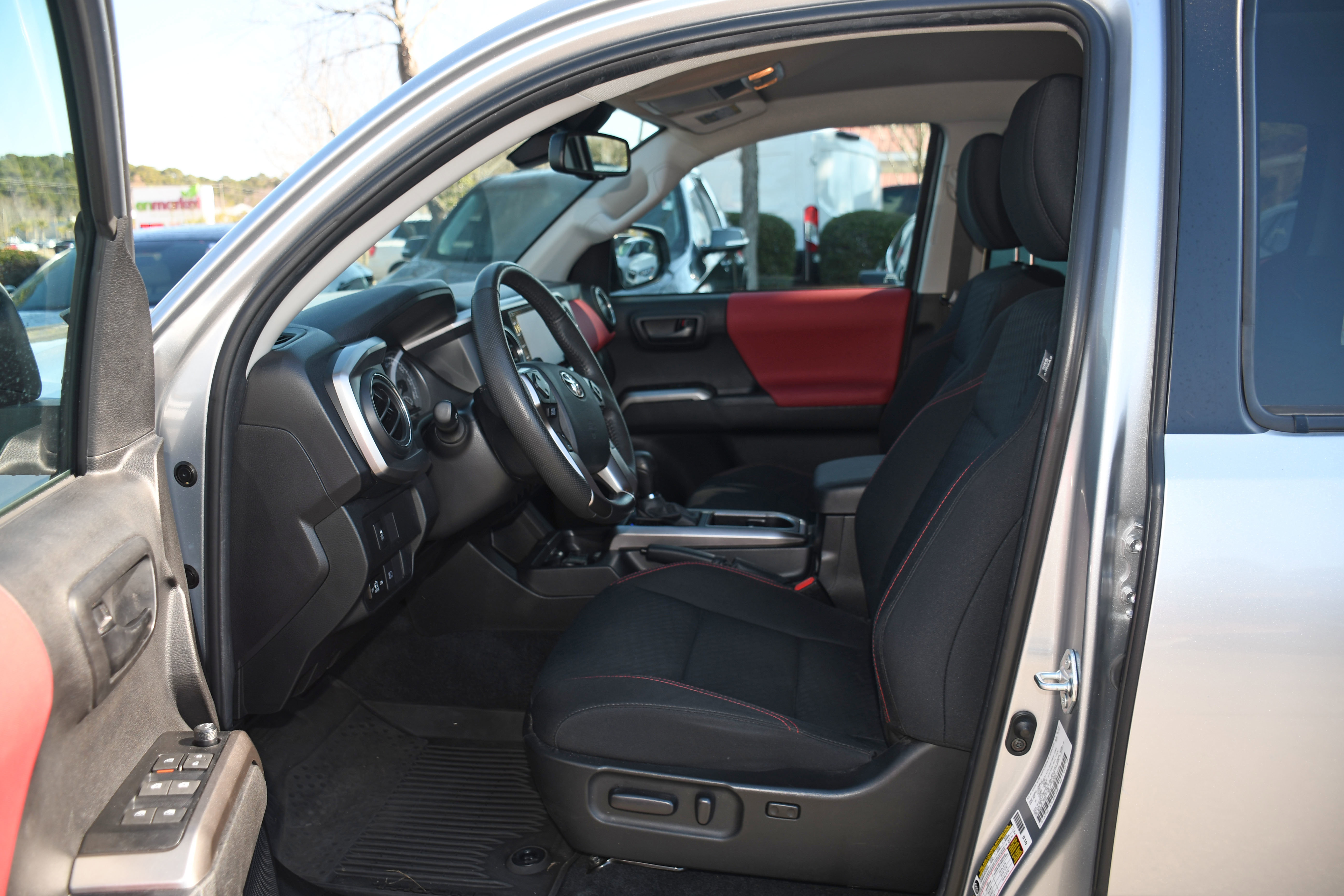 Used 2023 Toyota Tacoma SR5 image 7