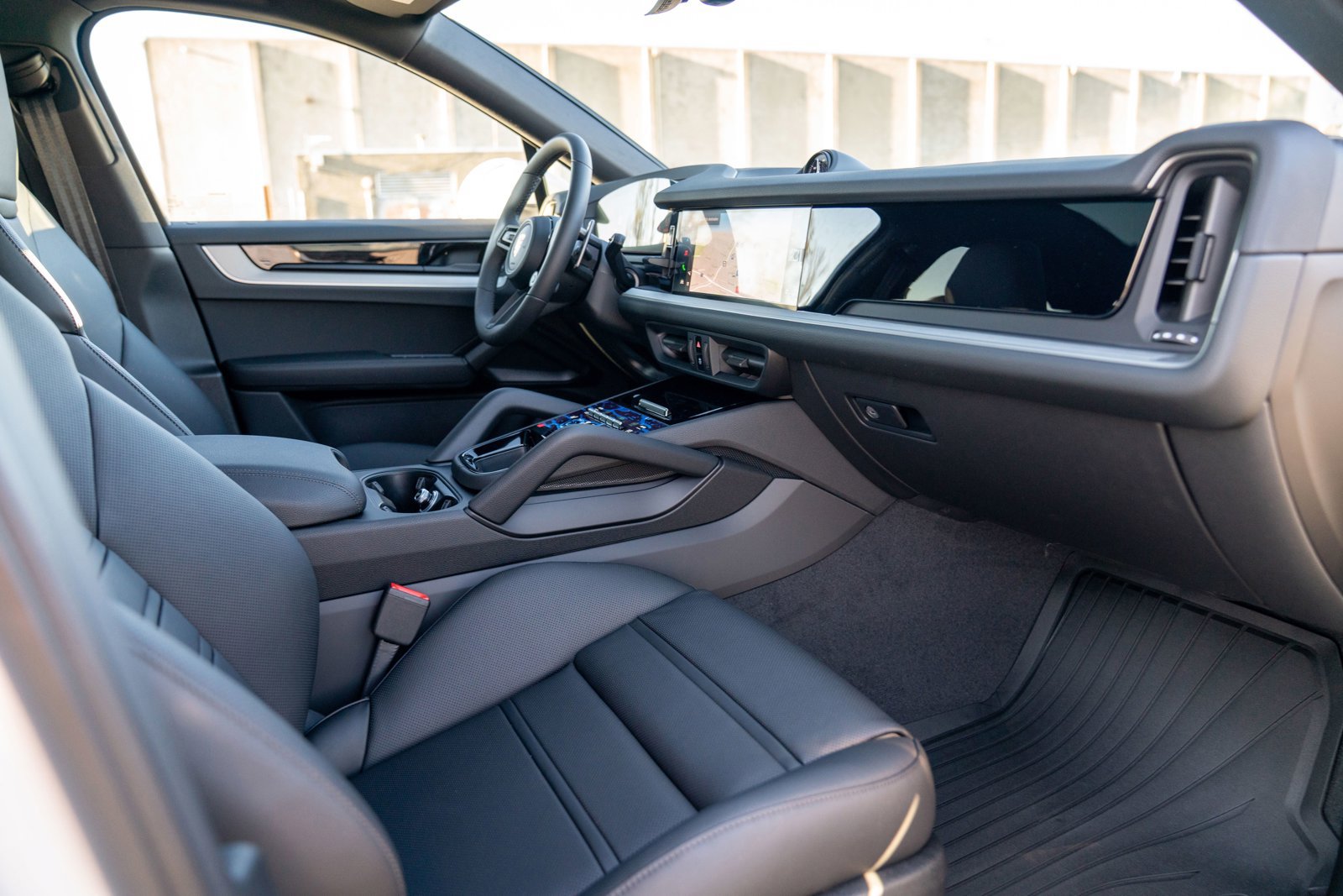 New 2026 Porsche Cayenne Coupe AWD/4WD image 25