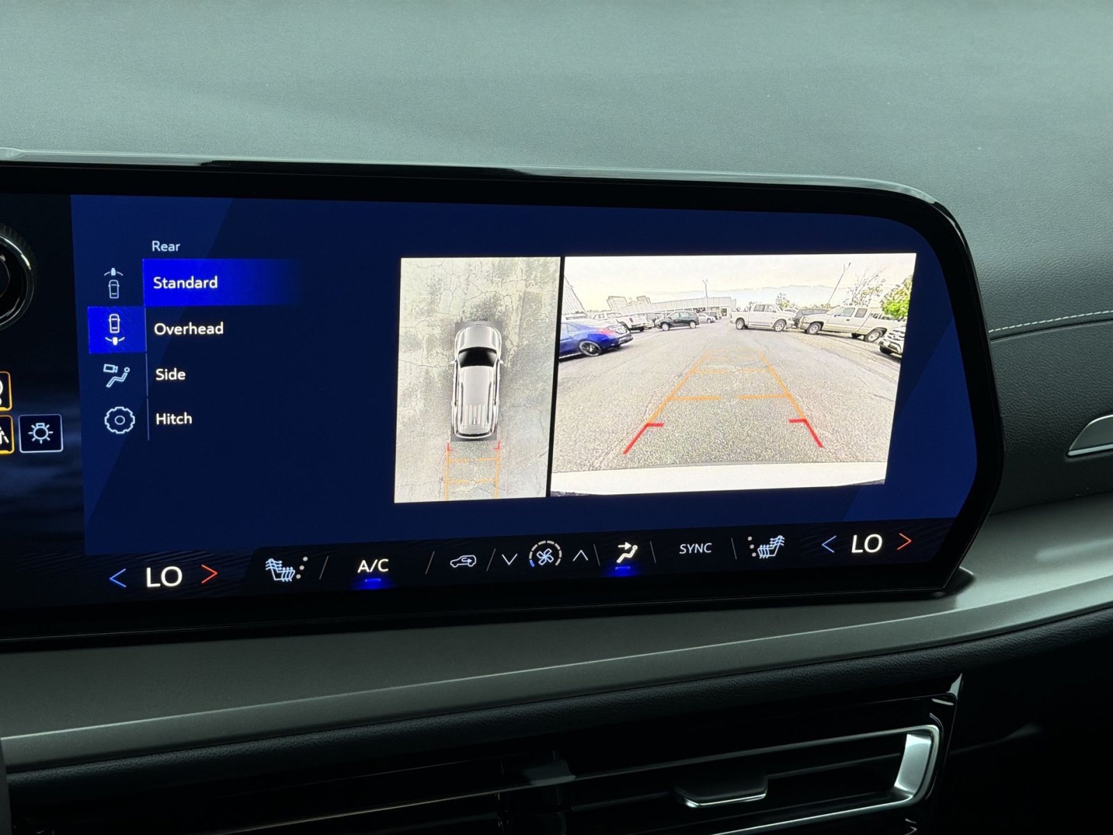 New 2027 Chevrolet Traverse LT w/ Driver Confidence Package FWD image 19