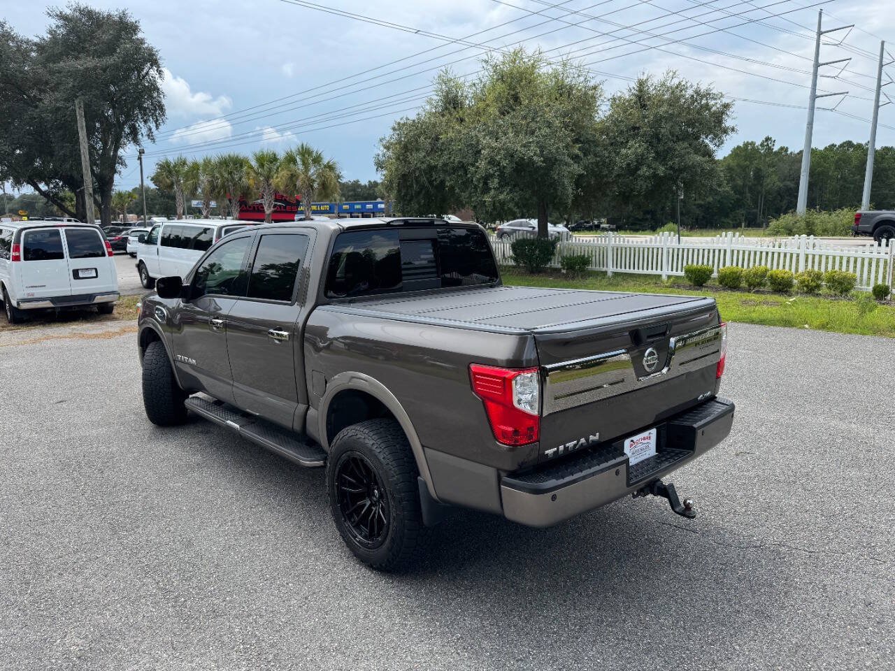 Used 2017 Nissan Titan Platinum Reserve AWD/4WD image 34