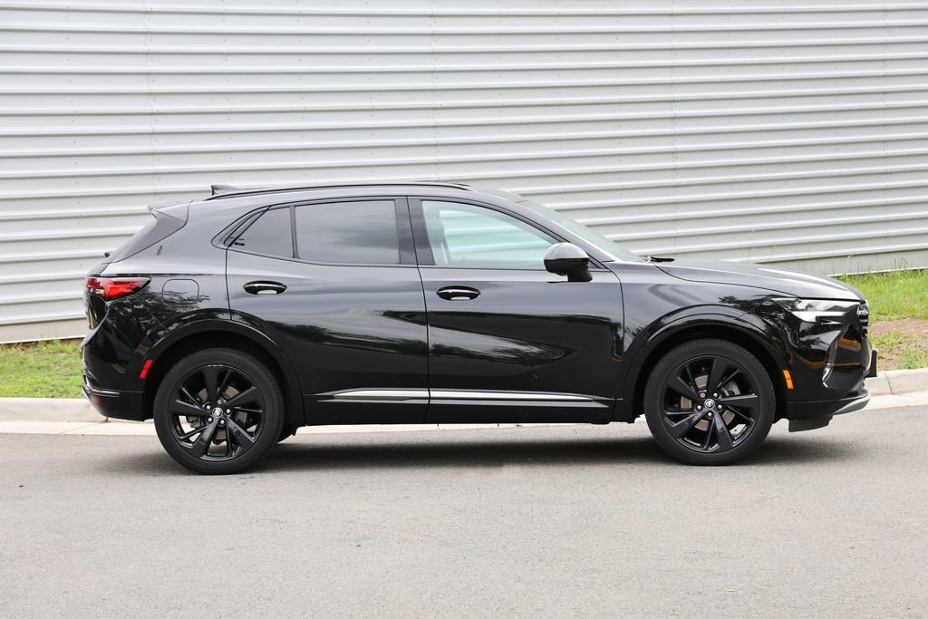 Used 2023 Buick Envision Essence w/ Sport Touring Package AWD/4WD image 4