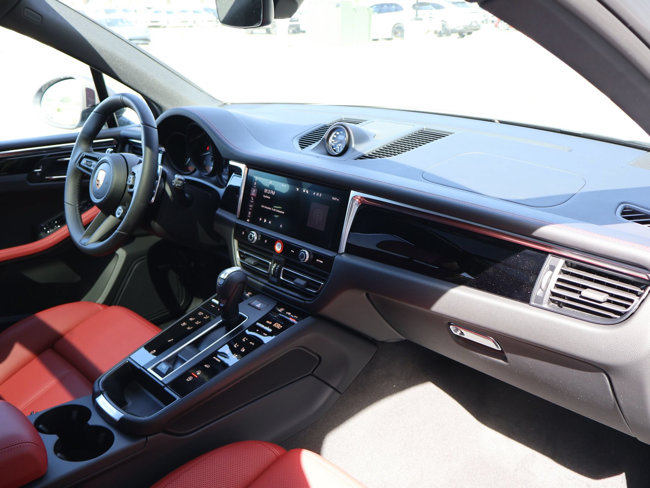 New 2026 Porsche Macan Turbo AWD/4WD image 27