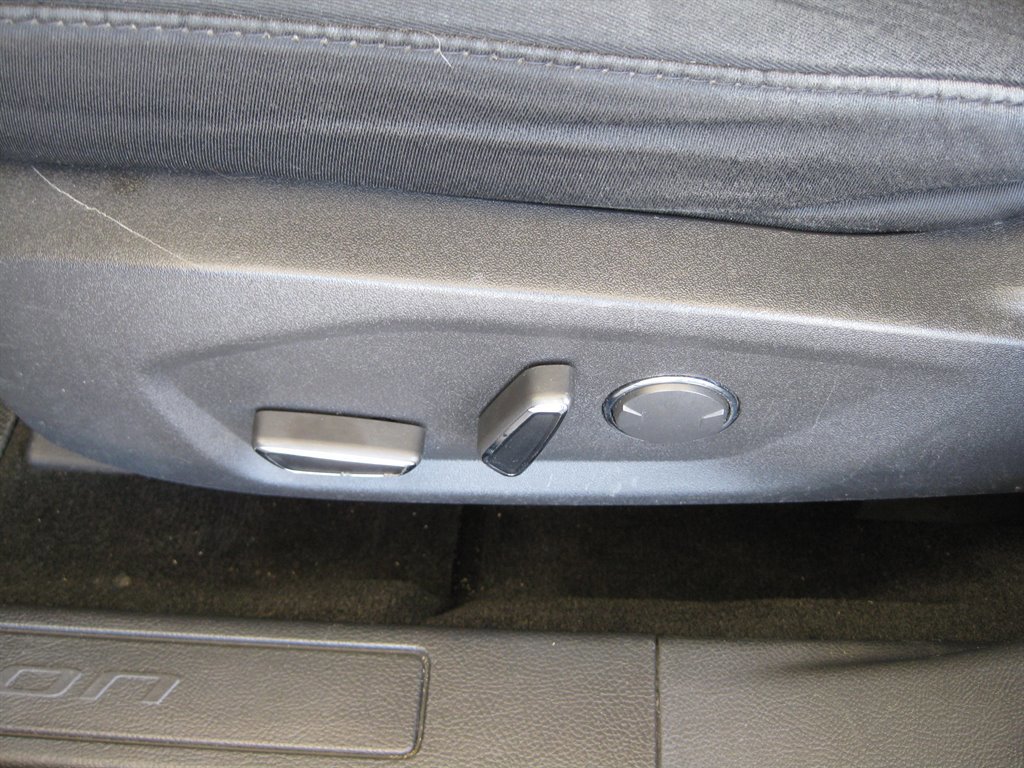 Used 2013 Ford Fusion SE FWD image 13