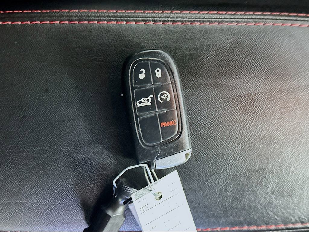 Used 2019 Jeep Cherokee Trailhawk w/ Comfort/Convenience Group AWD/4WD image 35