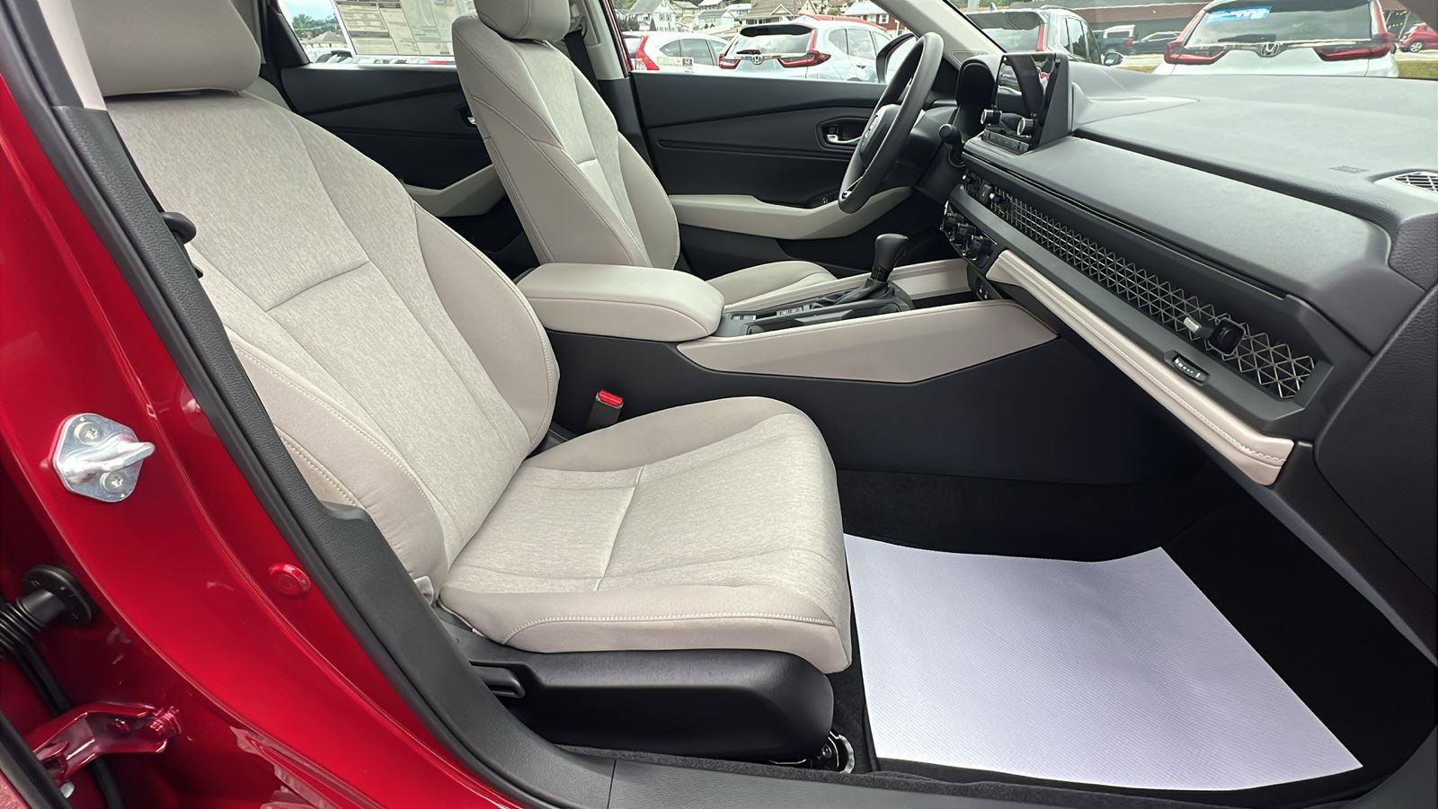 New 2025 Honda Accord SE image 13