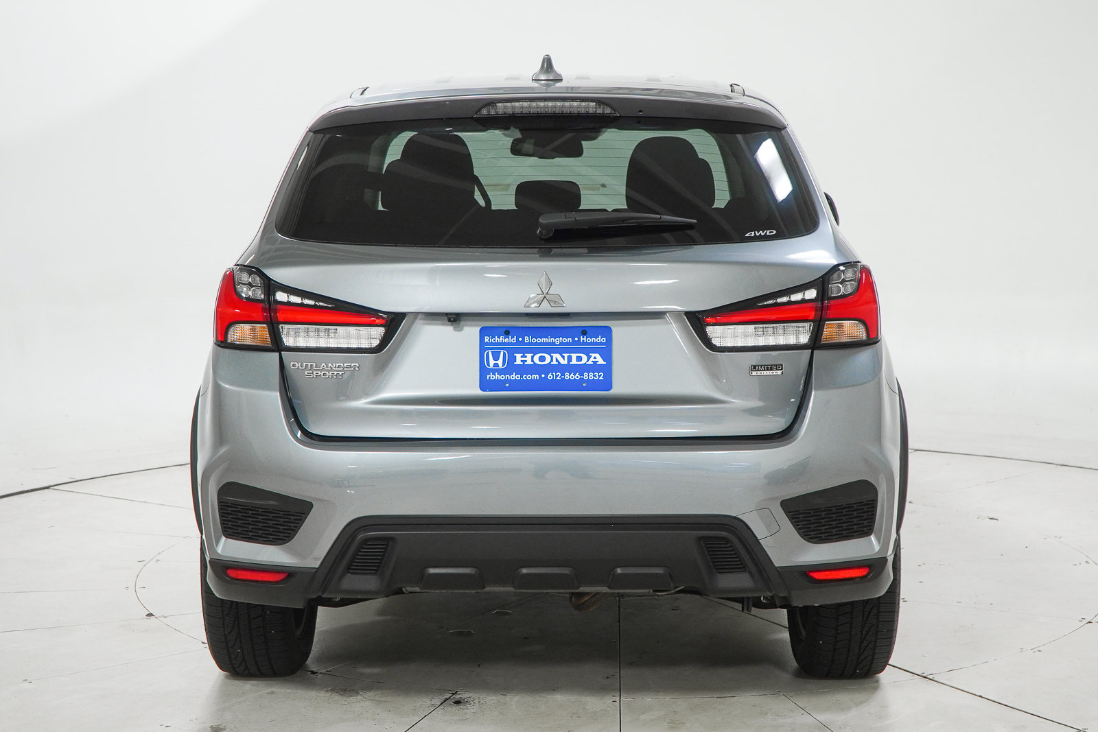 Used 2023 Mitsubishi Outlander Sport AWD image 9