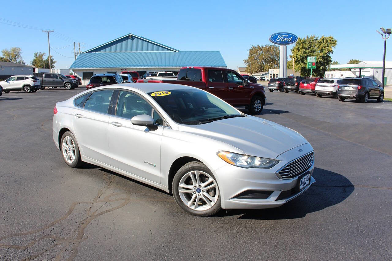 Used 2018 Ford Fusion S image 3