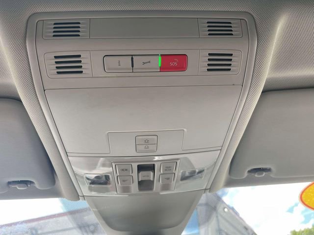 Used 2022 Volkswagen Tiguan SE image 30