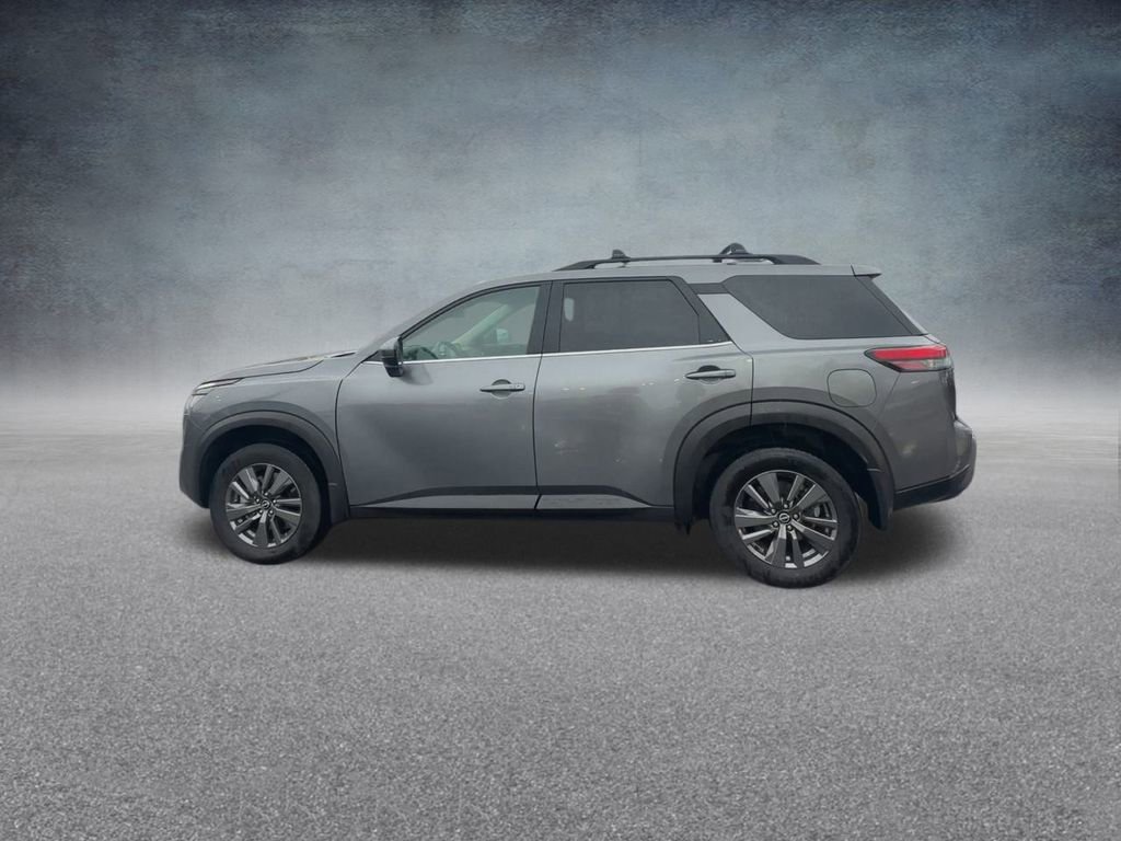 Used 2024 Nissan Pathfinder SV image 15