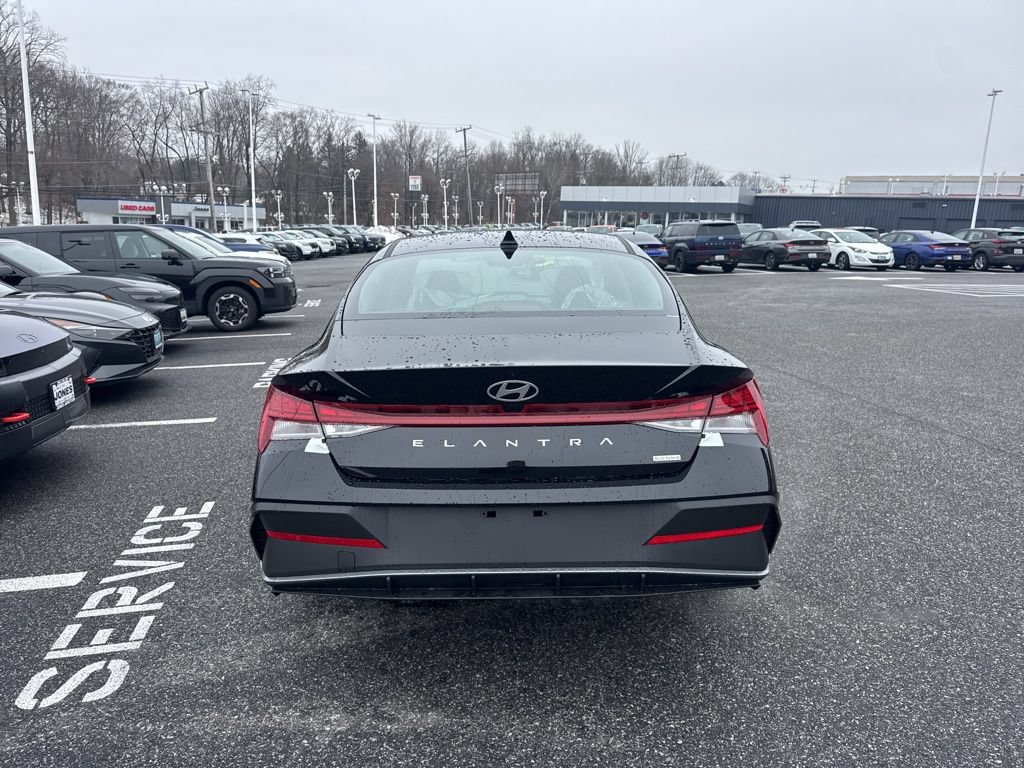 New 2026 Hyundai Elantra Hybrid FWD image 6
