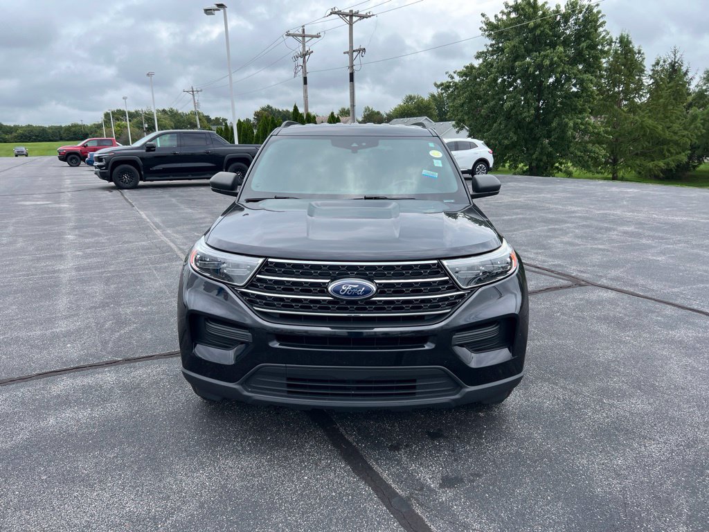 Used 2020 Ford Explorer XLT AWD/4WD image 2