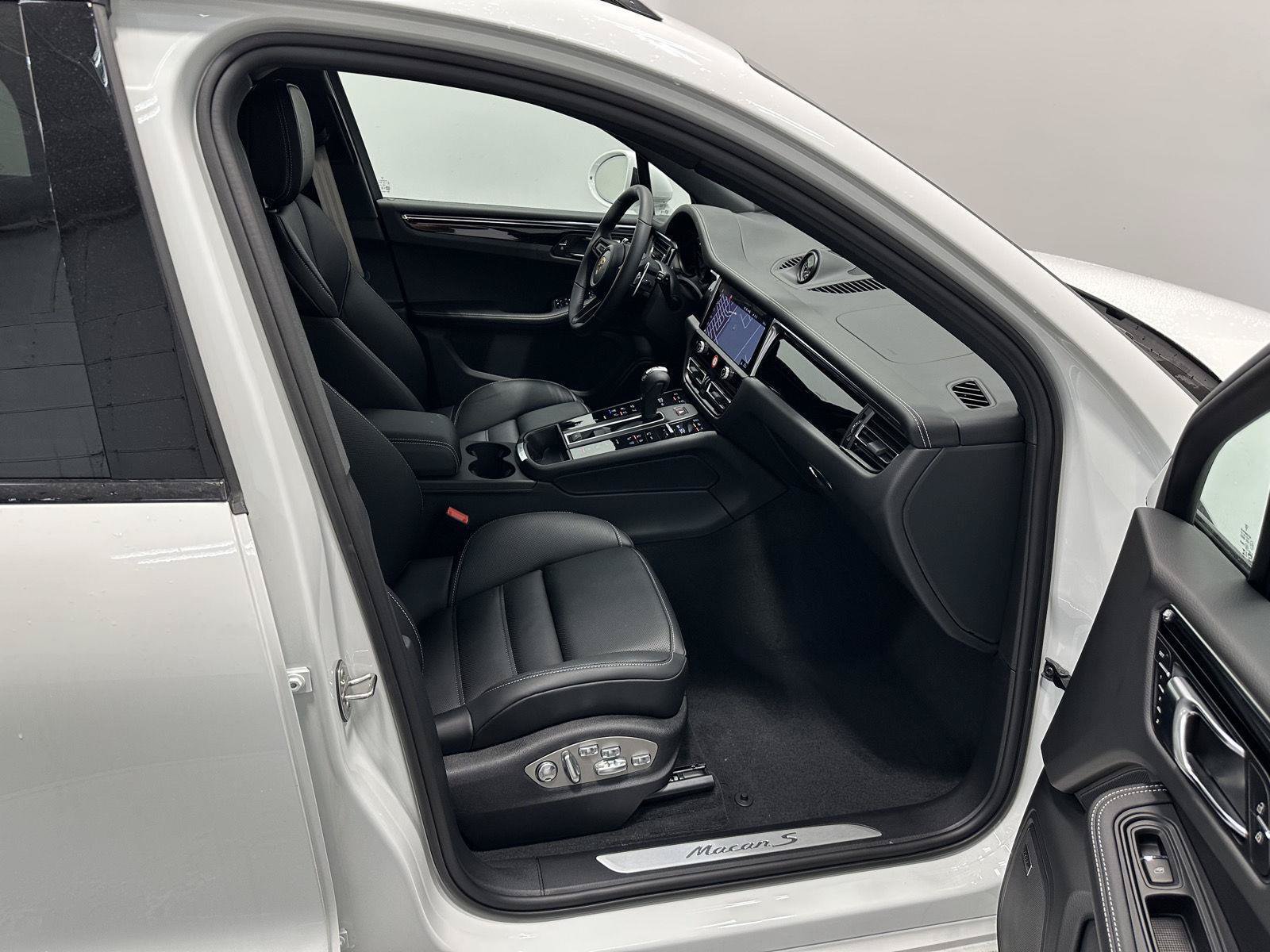 New 2026 Porsche Macan S AWD/4WD image 43