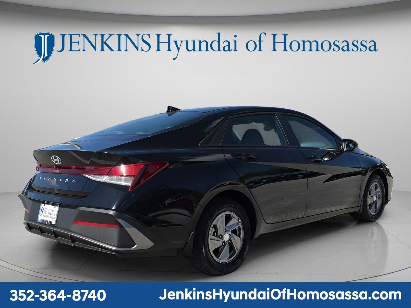 Used 2025 Hyundai Elantra SE image 4