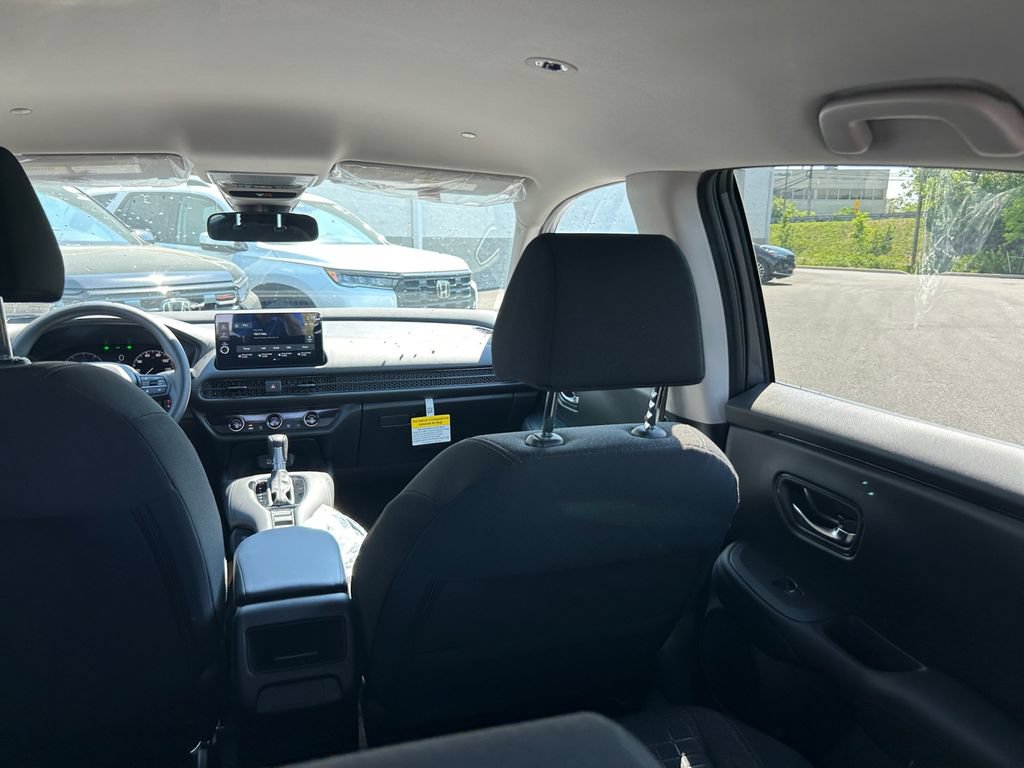 New 2027 Honda HR-V LX image 17