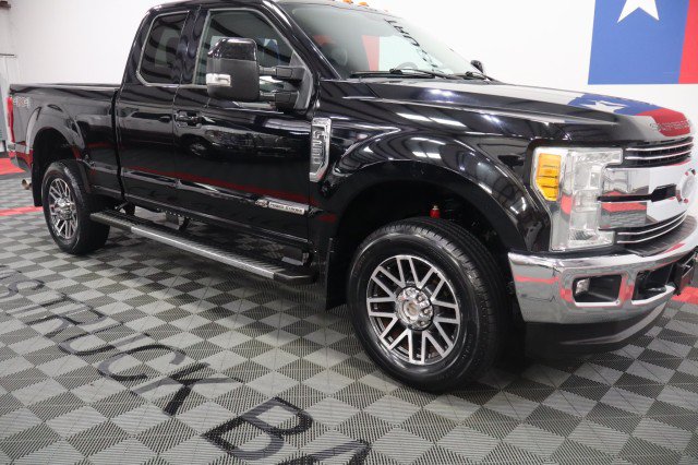 Used 2017 Ford F250 Lariat w/ Tow Technology Bundle AWD/4WD image 16