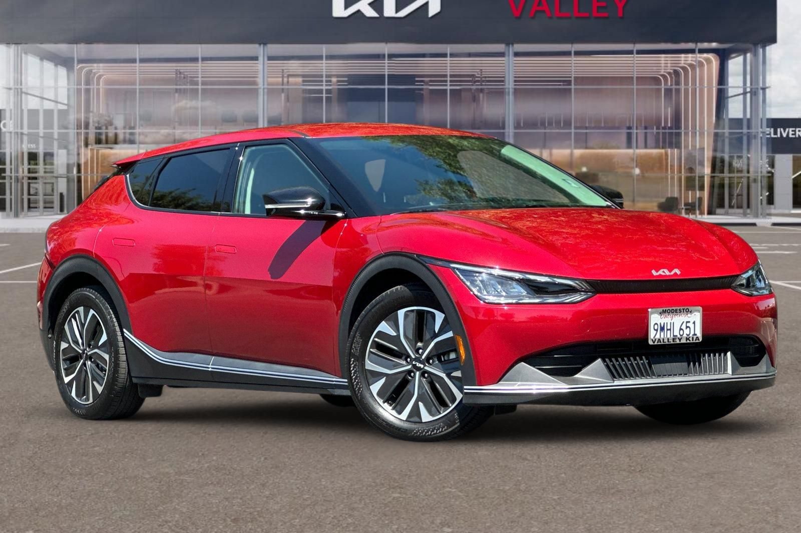 Used 2024 Kia EV6 Light RWD image 2