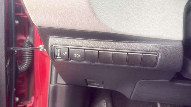 Certified 2022 Toyota Corolla SE w/ Carpet Mat Package (TMS) image 17