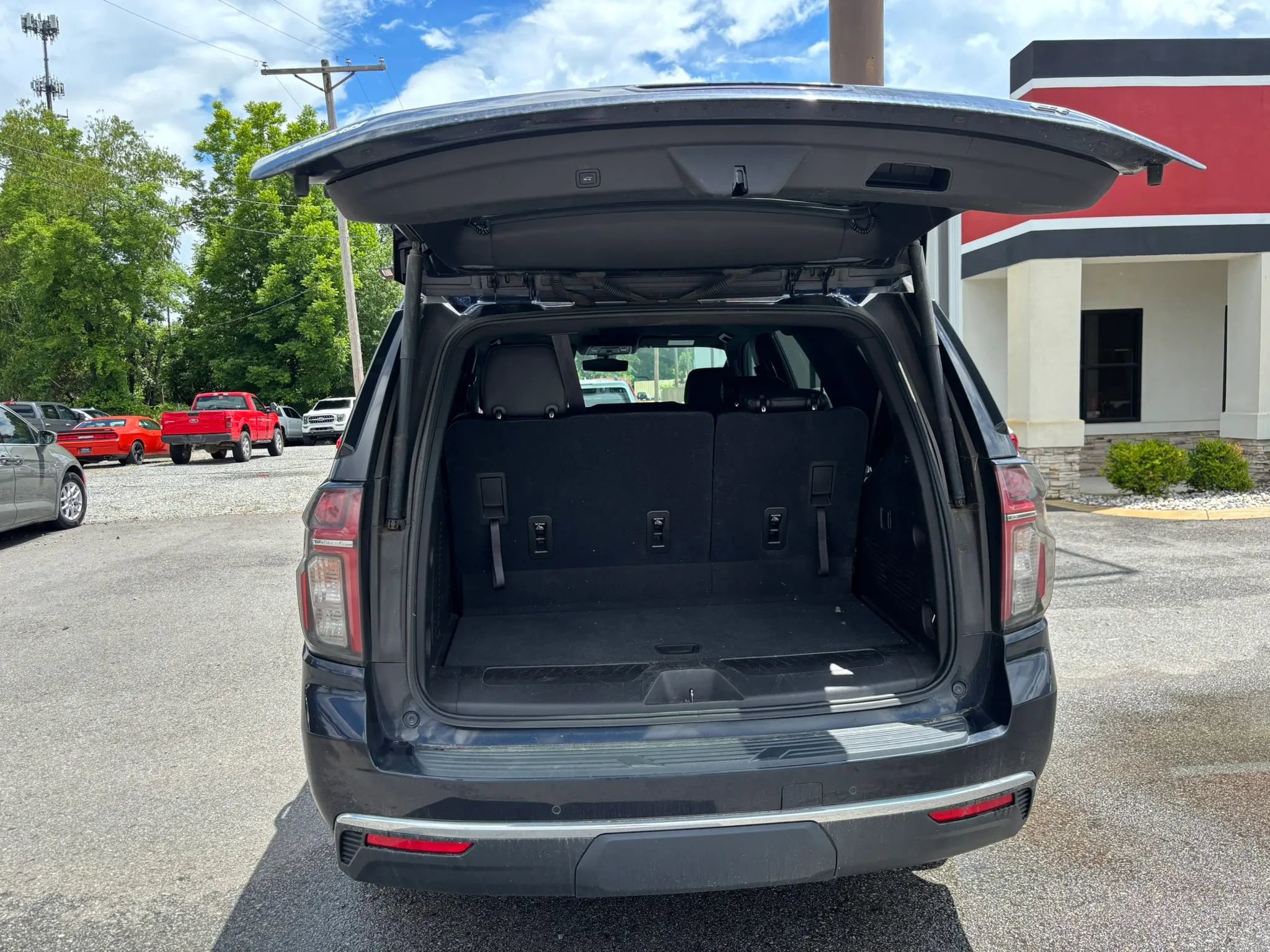 Used 2021 Chevrolet Tahoe LT AWD/4WD image 9