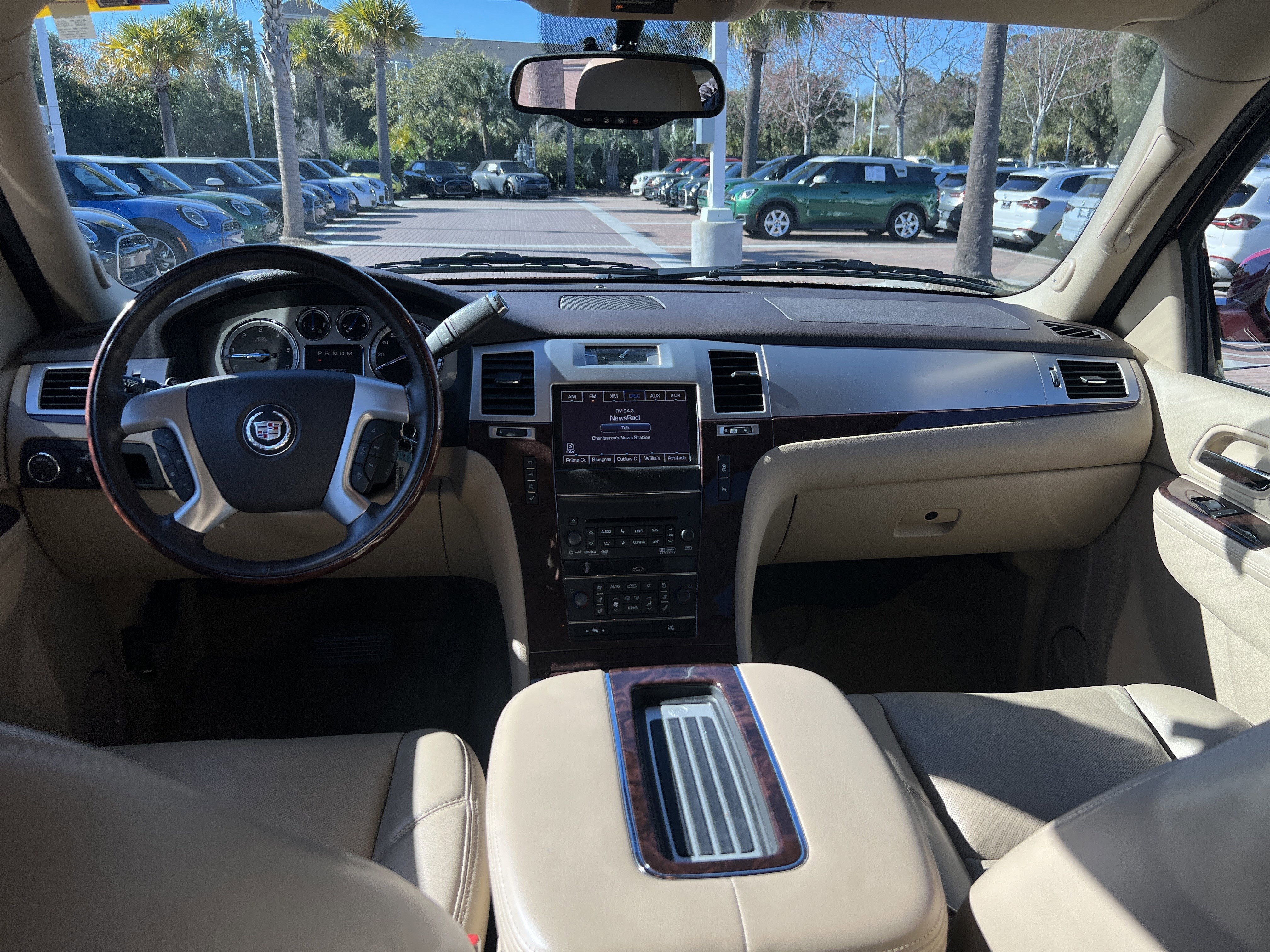 Used 2014 Cadillac Escalade Premium image 29