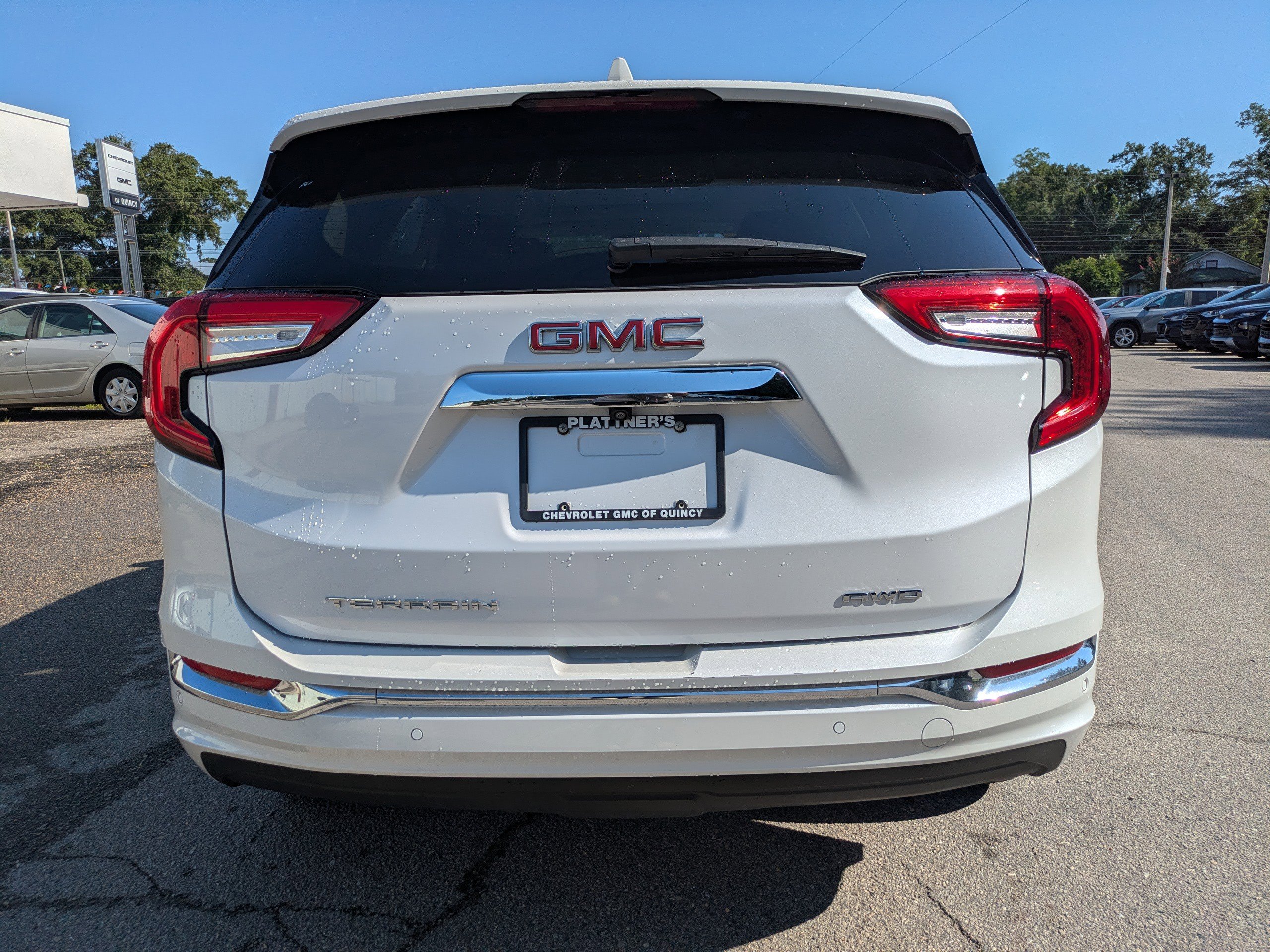 Used 2023 GMC Terrain Denali image 6