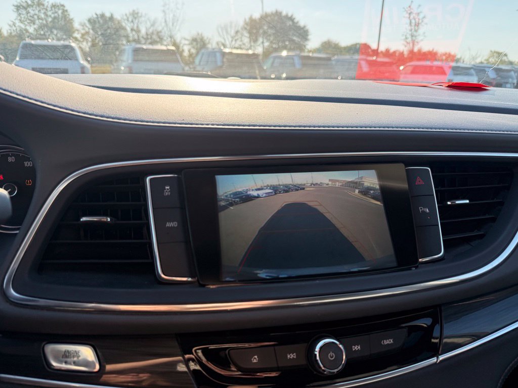Used 2019 Buick Enclave Essence AWD/4WD image 17