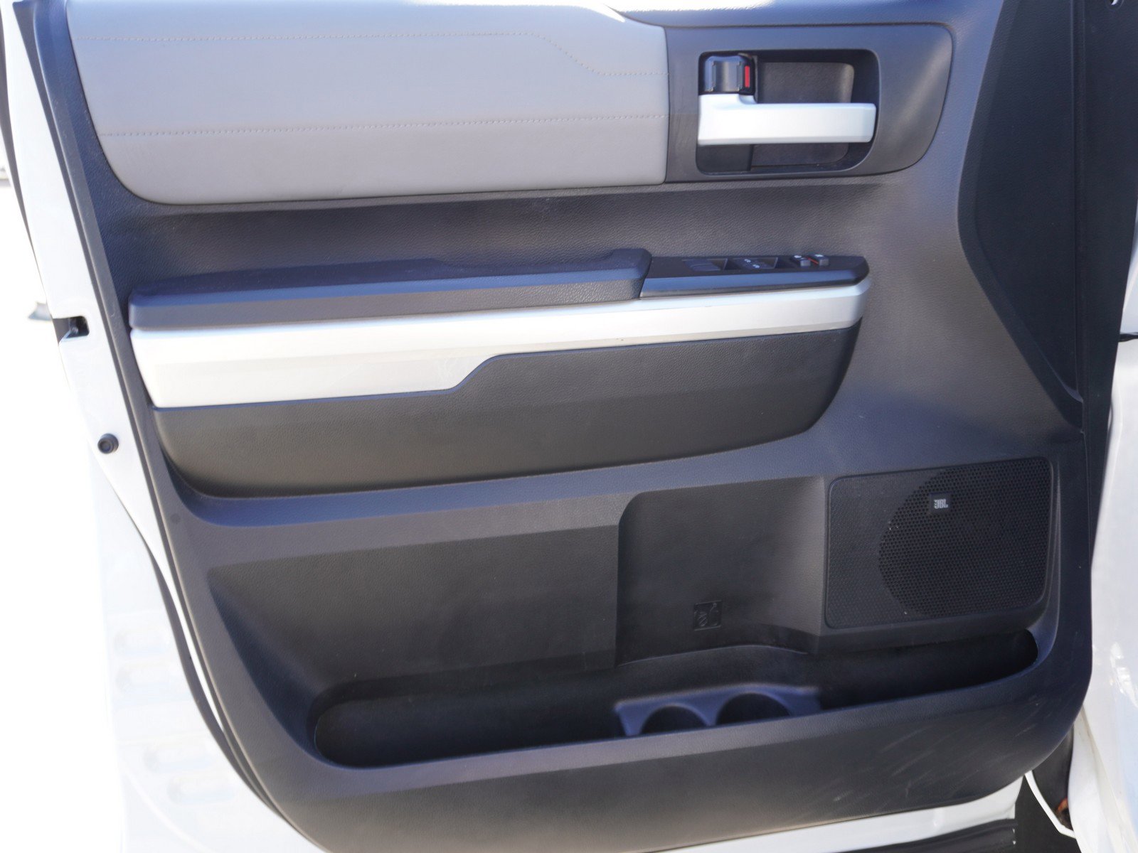 Used 2017 Toyota Tundra Limited image 18