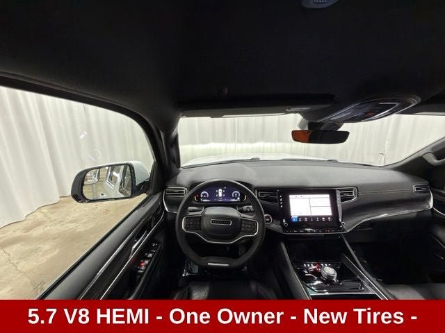 Used 2022 Jeep Wagoneer Series II AWD/4WD image 13