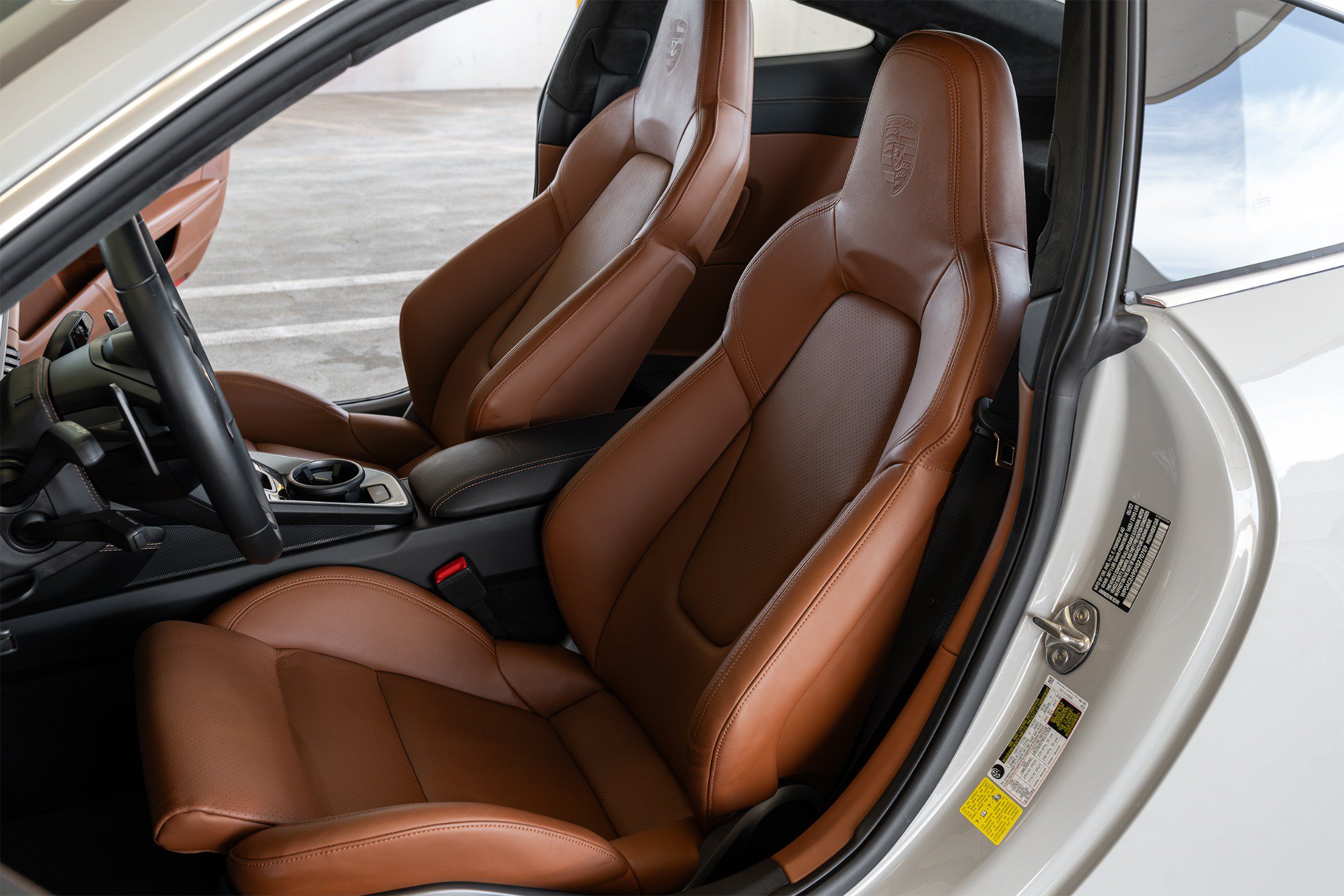 Used 2022 Porsche 911 GT3 RWD image 2
