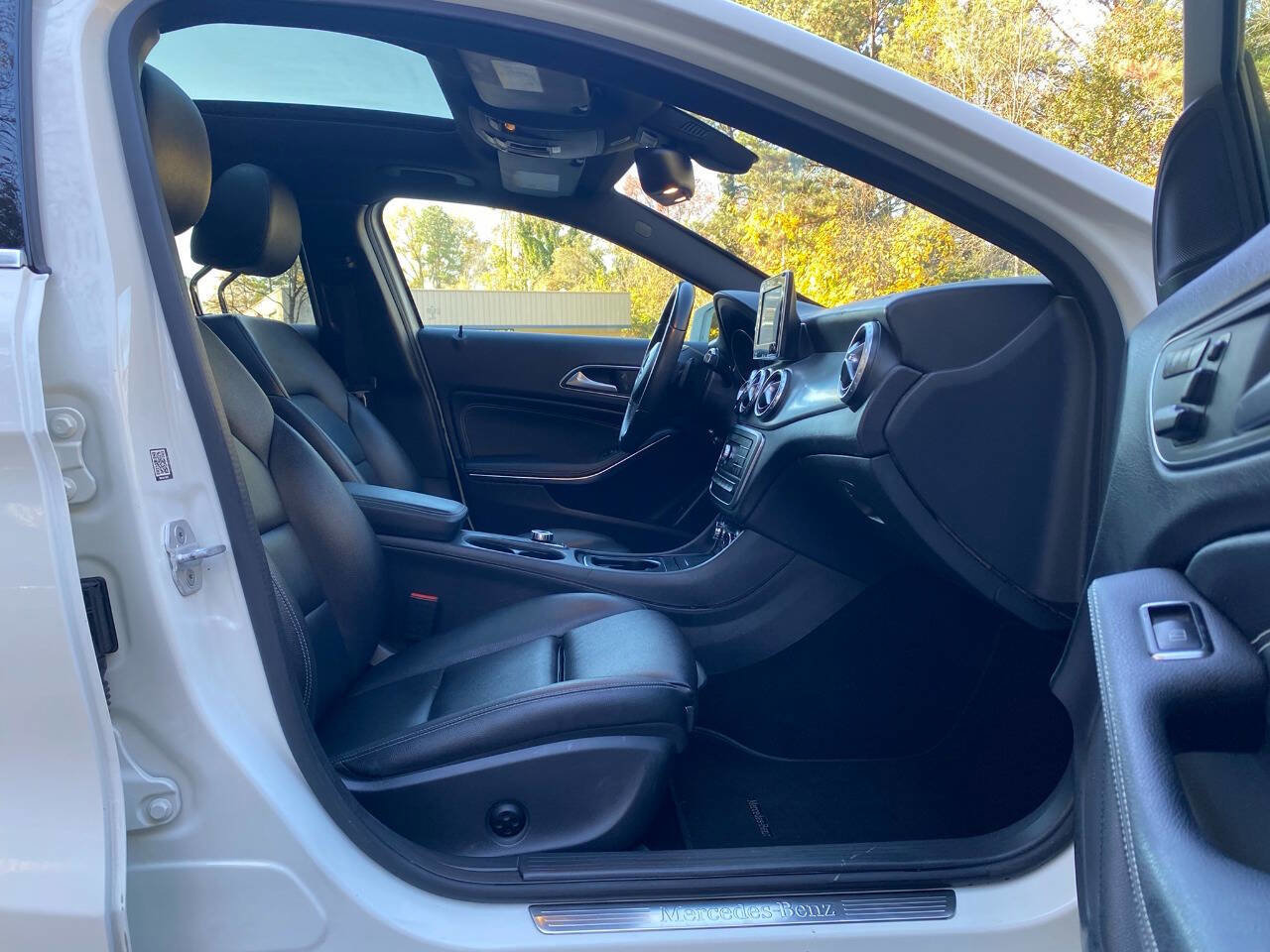 Used 2017 Mercedes-Benz GLA 250 4MATIC image 44