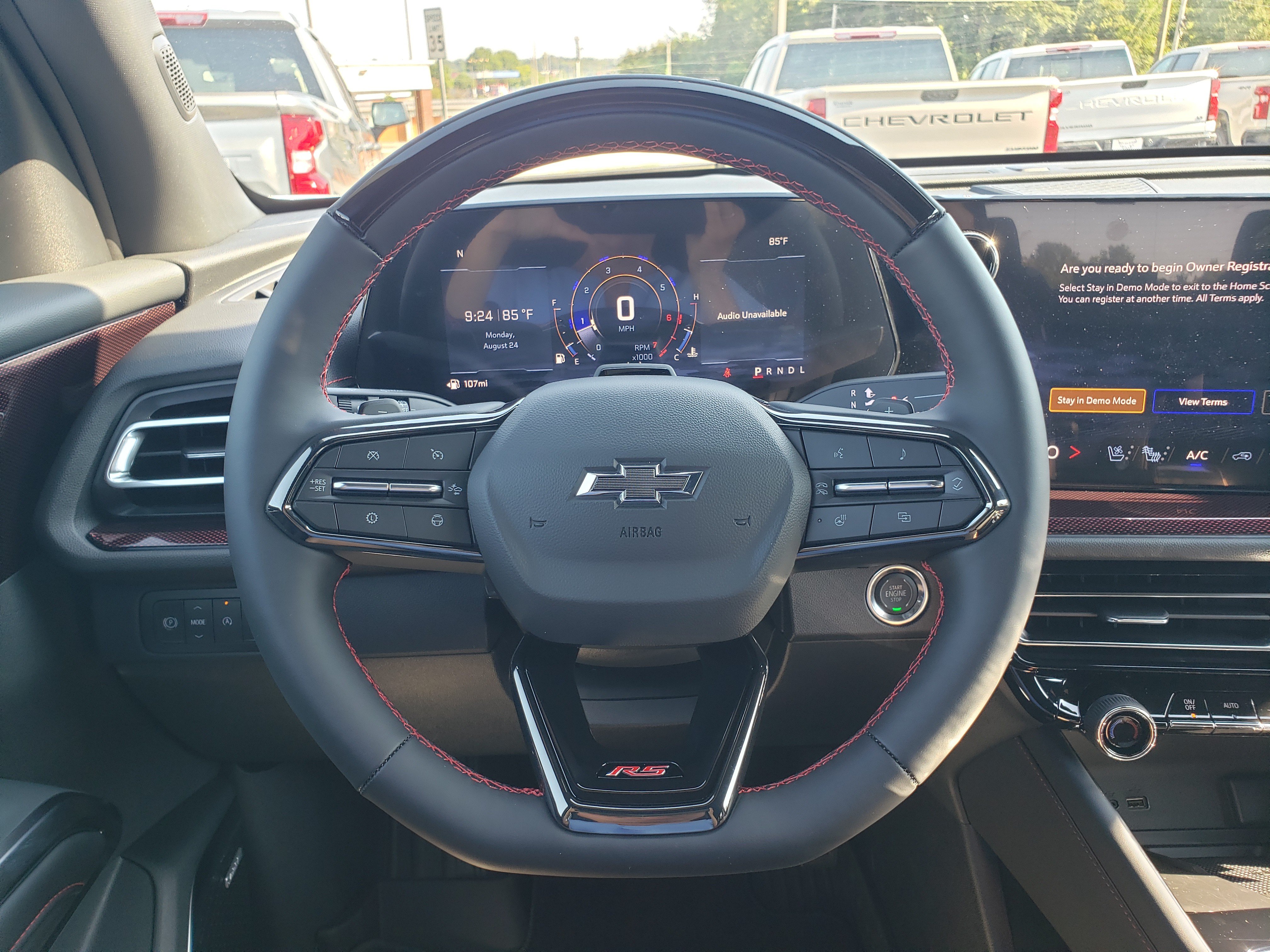 New 2027 Chevrolet Traverse RS w/ LPO, Floor Liner Package FWD image 17