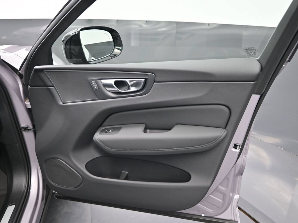New 2026 Volvo XC60 B5 Plus w/ Climate Package AWD/4WD image 19