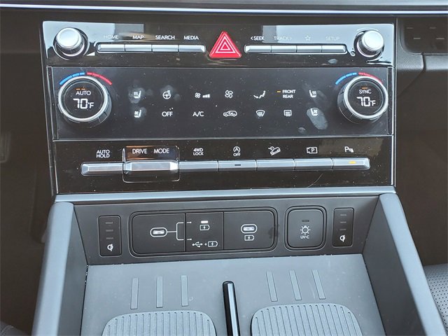 Used 2025 Hyundai Santa Fe Calligraphy image 32