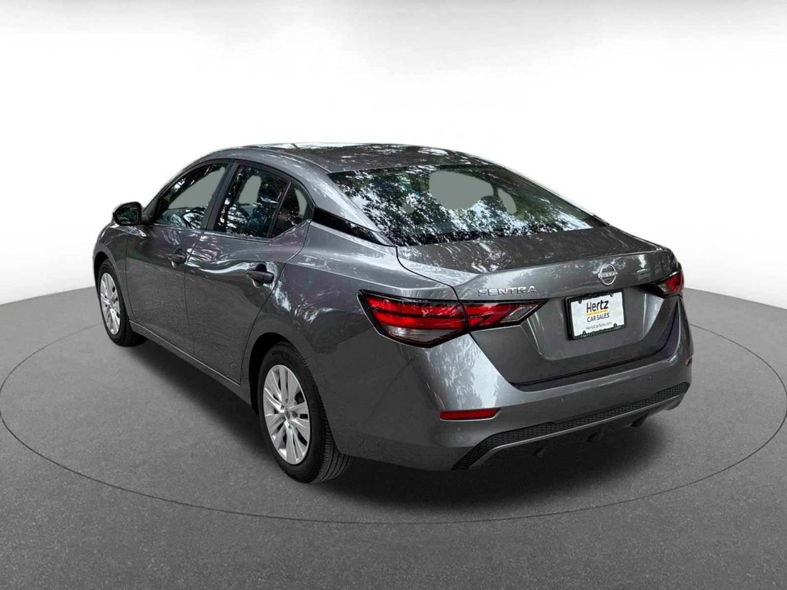 Used 2025 Nissan Sentra S FWD image 9