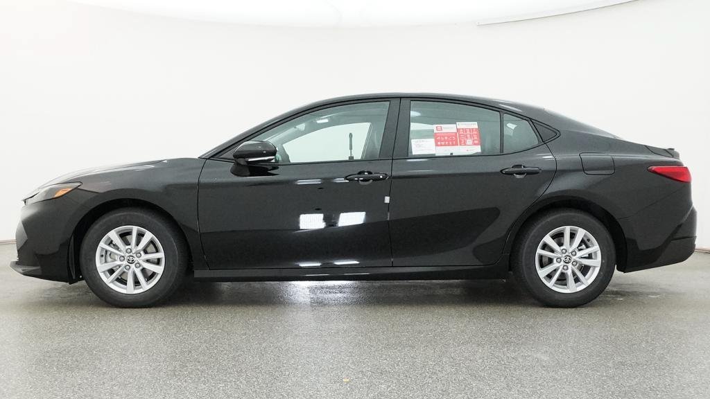 New 2026 Toyota Camry Hybrid FWD image 2