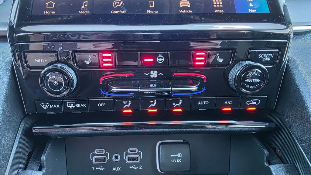 New 2025 Jeep Grand Cherokee Limited w/ Black Appearance Package image 38