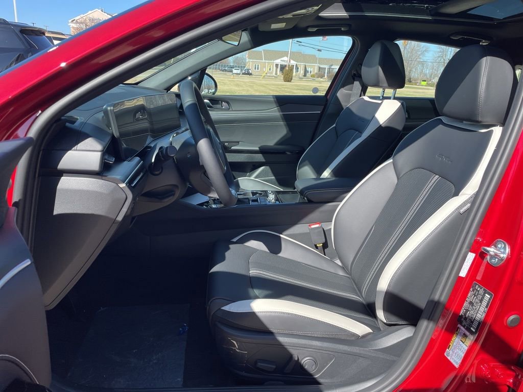 New 2026 Kia K5 GT-Line image 8