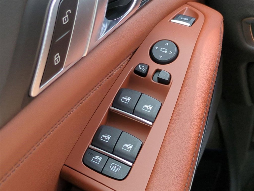 New 2026 BMW X7 M60i image 23