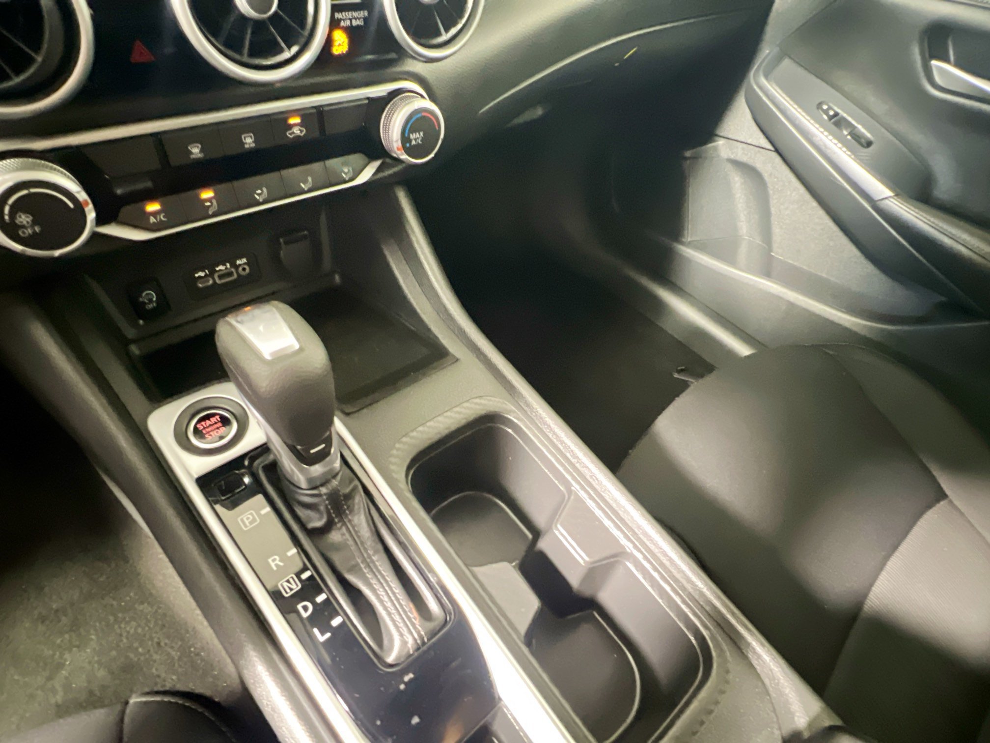 Used 2024 Nissan Sentra SV FWD image 25