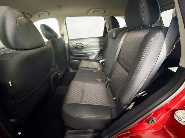 Used 2020 Nissan Rogue S image 23