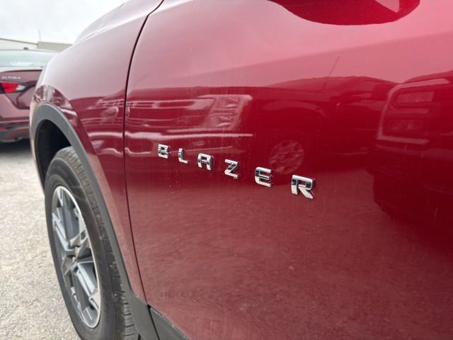 Used 2025 Chevrolet Blazer LT AWD/4WD image 8