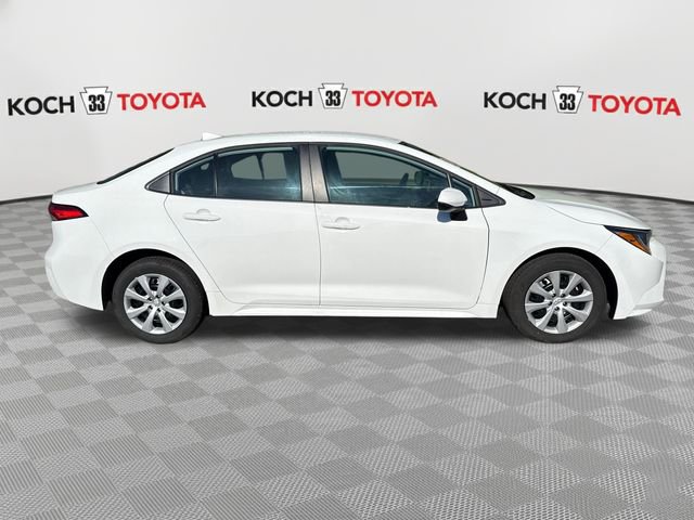 Used 2026 Toyota Corolla LE FWD image 9