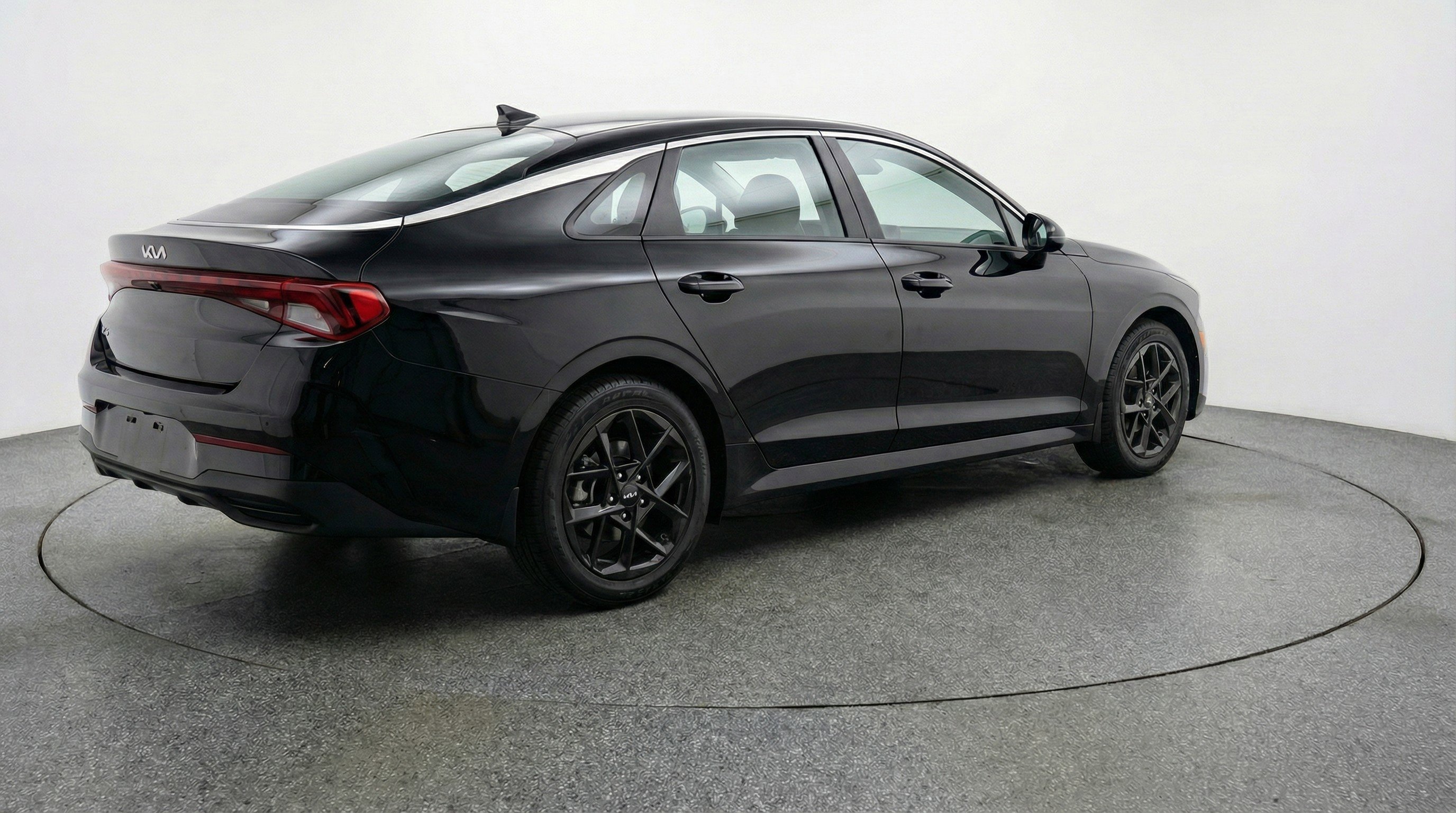 Used 2025 Kia K5 LXS image 9