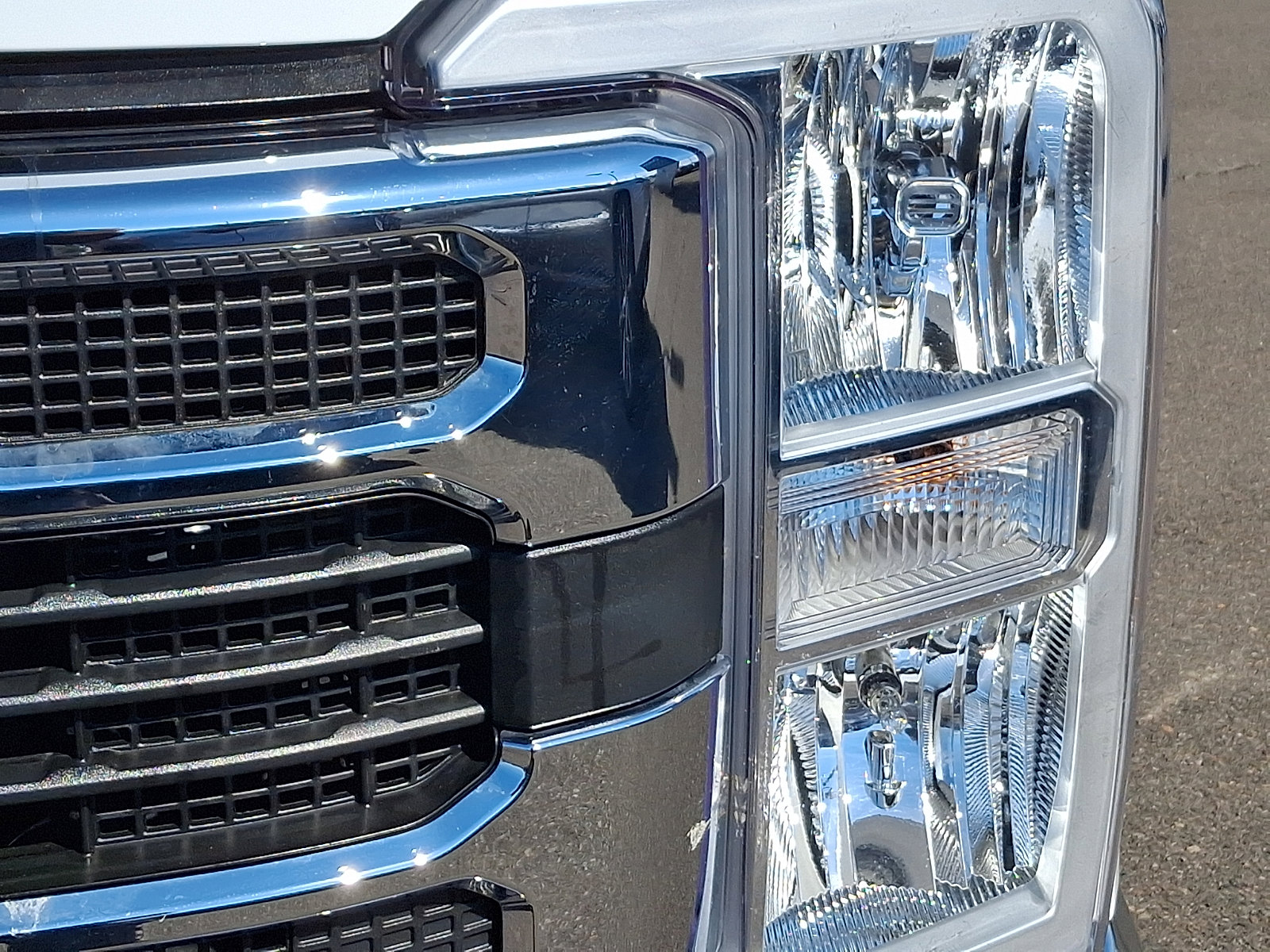 Used 2025 Ford F250 XLT image 9