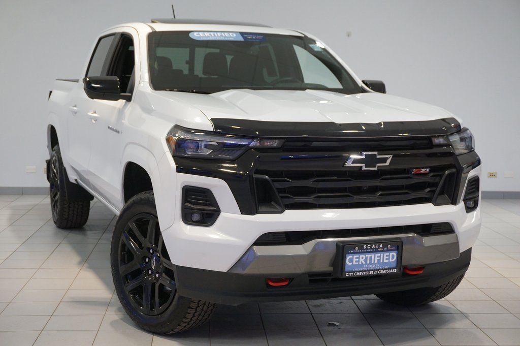 Used 2024 Chevrolet Colorado Z71 w/ Z71 Convenience Package 2 image 4