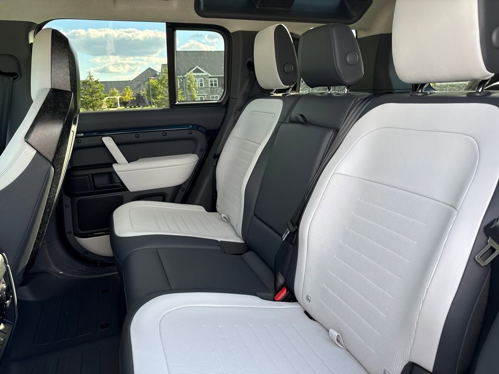 New 2026 Land Rover Defender 110 OCTA image 14