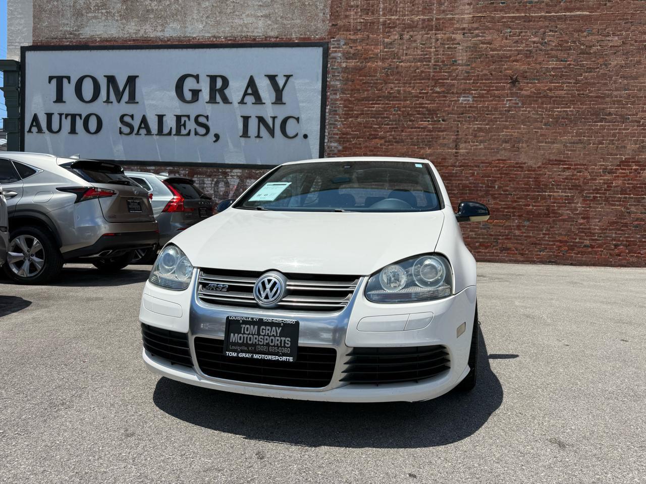 Used 2008 Volkswagen R32 AWD/4WD image 1