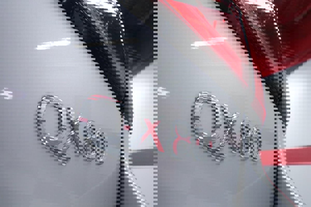 Used 2019 INFINITI QX80 Luxe w/ Proassist Package image 38