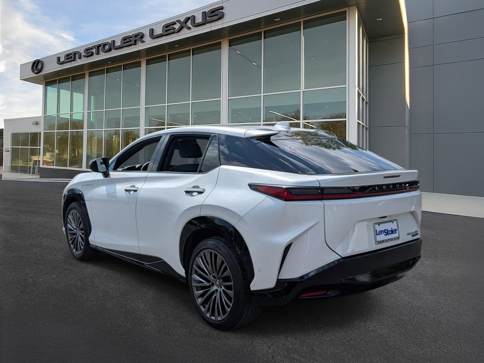 Used 2023 Lexus RZ 450e Premium w/ Accessory Package (2T) AWD/4WD image 5