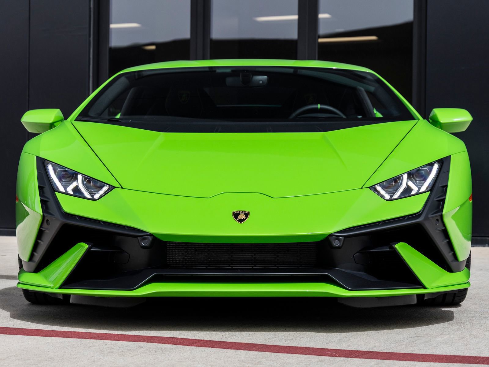 Used 2023 Lamborghini Huracan Tecnica RWD image 4